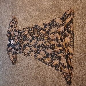 Lauren Conrad short sleeve floral dress- size L- NWT